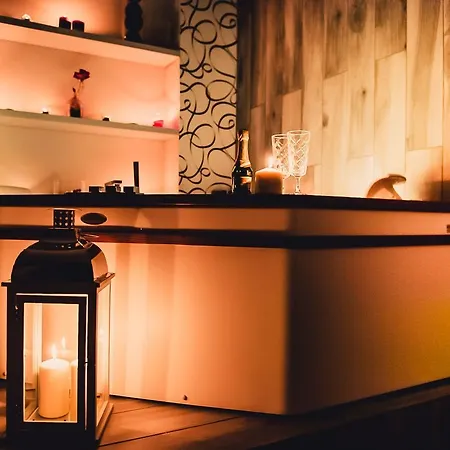 Domus Tacito Luxury Bed and Breakfast 2*