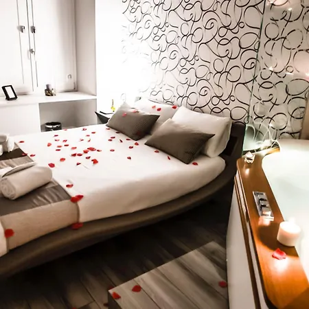 Domus Tacito Luxury 2* ローマ